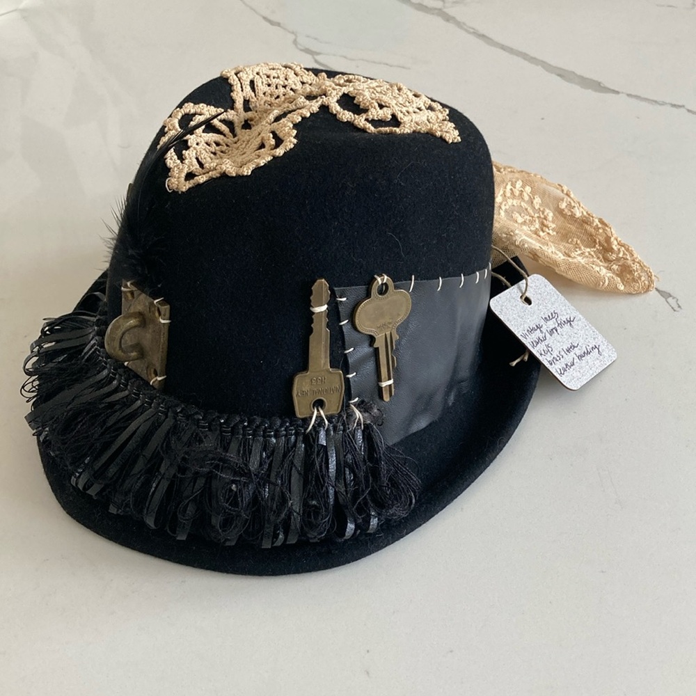 Unique Fedora